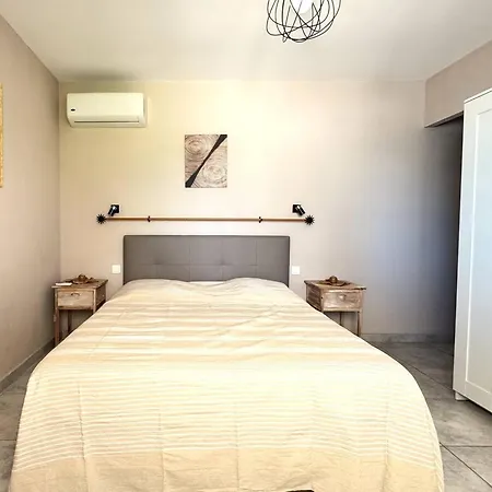 Pour 6 Pers. Avec Piscine Au Cap D'agde - Fr-1-607-218 *