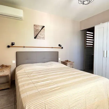 Pour 6 Pers. Avec Piscine Au Cap D'agde - Fr-1-607-218