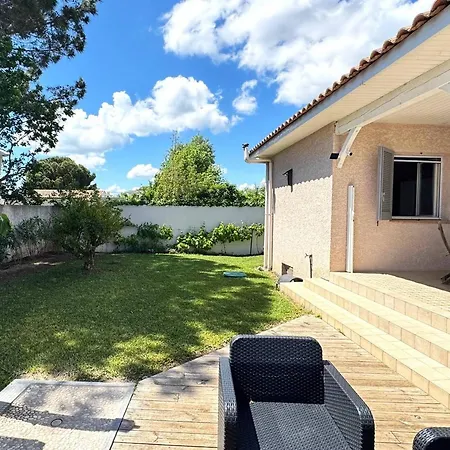 Pour 6 Pers. Avec Piscine Au Cap D'agde - Fr-1-607-218 Villa *