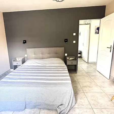 Villa Pour 6 Pers. Avec Piscine Au Cap D'agde - Fr-1-607-218