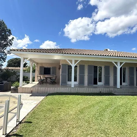Pour 6 Pers. Avec Piscine Au Cap D'agde - Fr-1-607-218 Villa *
