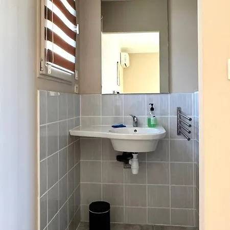 Villa Spacieuse 6 Pers, Piscine Privée Et Wifi Proche - Fr-1-607-218