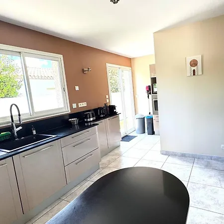 Spacieuse 6 Pers, Piscine Privée Et Wifi Proche - Fr-1-607-218 Villa Agde
