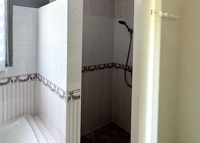 Вилла Spacieuse 6 Pers, Piscine Privee Et Wifi Proche - Fr-1-607-218 *